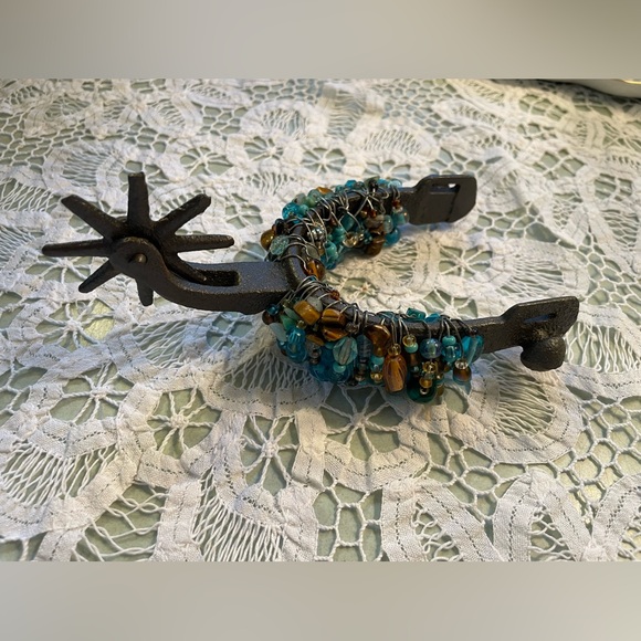 Beaded Spur - Picture 8 of 8